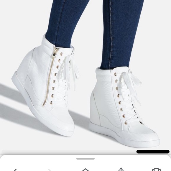 Shoes - Picture 4 of 4